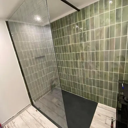 Les Perouilles - La Grange D'angele