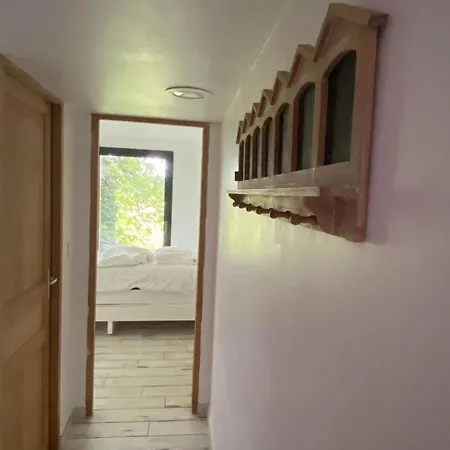 Les Perouilles - La Grange D'angele